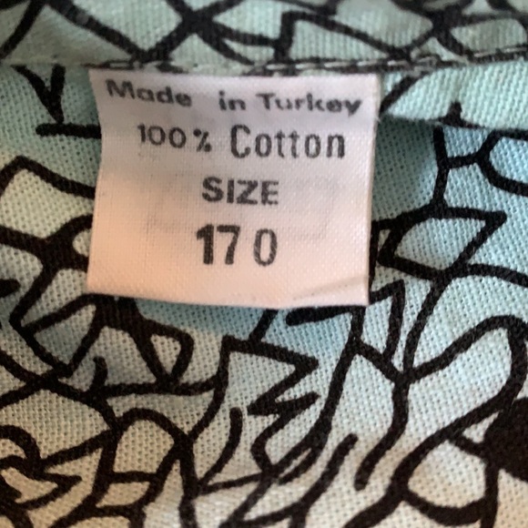 SOLD // Vintage/Retro baby blue button-down shirt, size XS - Picture 4 of 4